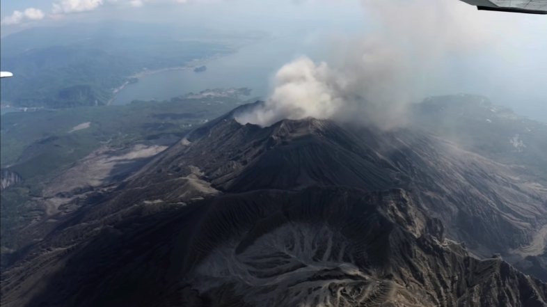 日本最活跃的火山喷发5千米，附近住着60万人，预警系统能救命