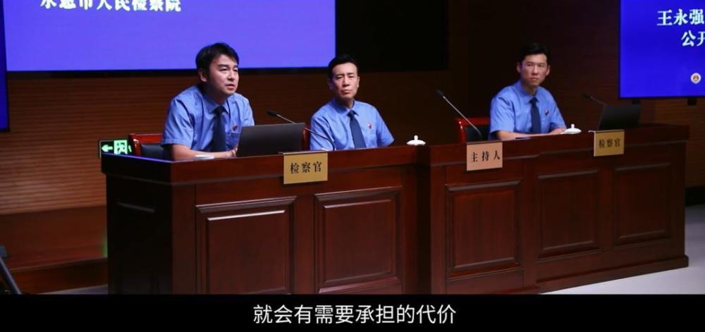 为什么雷佳音的这段表演可以封神？因为它踩到了中国人真正的痛点