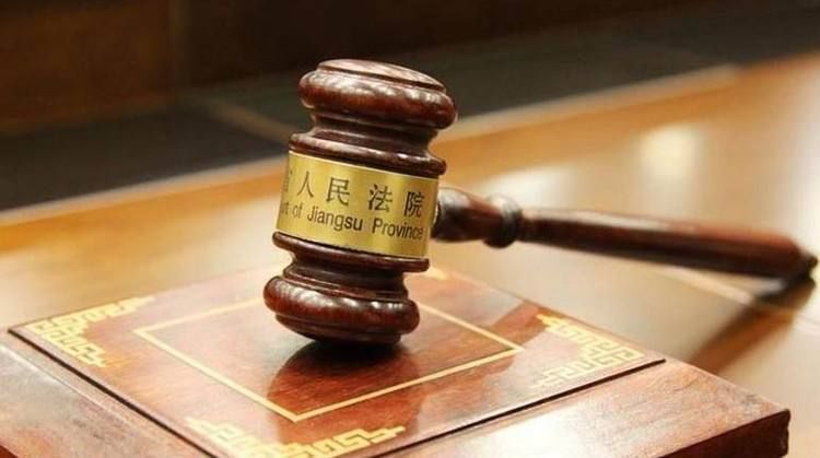 湖南宁乡：孩子爬墙受伤失去右腿，谁为事故买单？