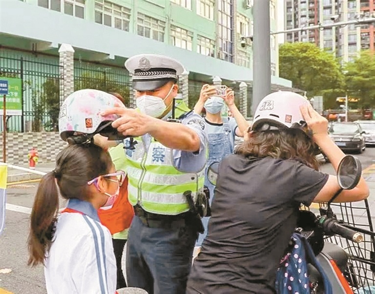 深圳交警再次提醒家长及学生骑电动自行车这6种行为最危险