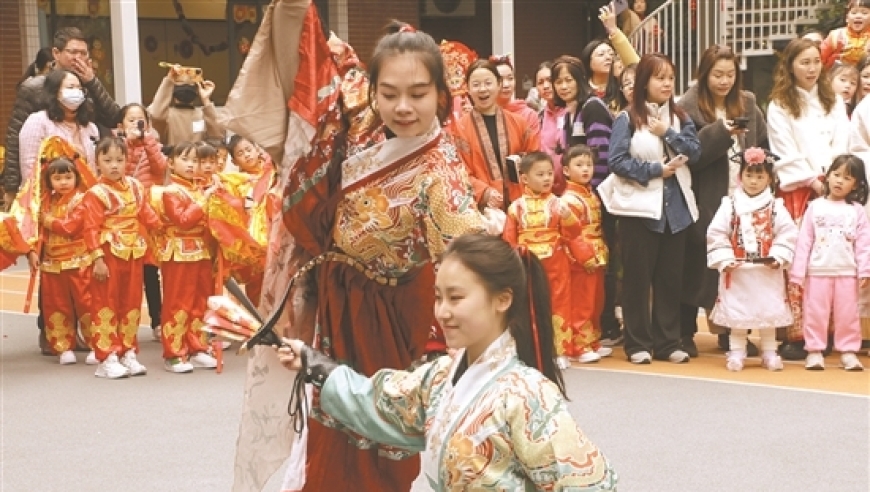 正月里，广府庙会活动接二连三的走进幼儿园，让孩子们惊喜邂逅那些“消失”的民俗。