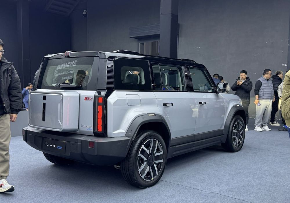 奇瑞iCar03正式上市，比预售价还便宜2万，雷子：你怎么看！