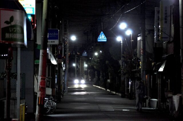 日本19岁少女担心走夜路的大叔迷路，开车送他回家，却被恩将仇报