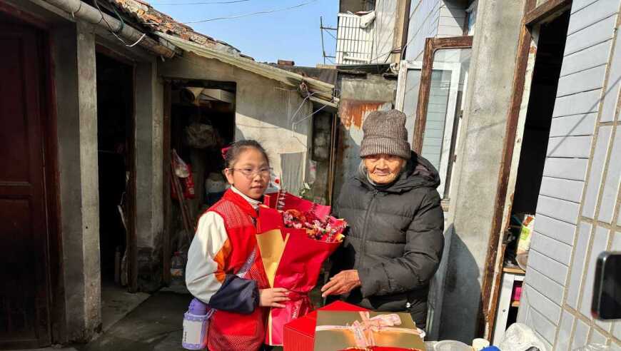 余姚儿童与百岁老人的人生智慧碰撞