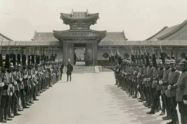 旧影｜1910-1929，铁皮箱中的半部民国史