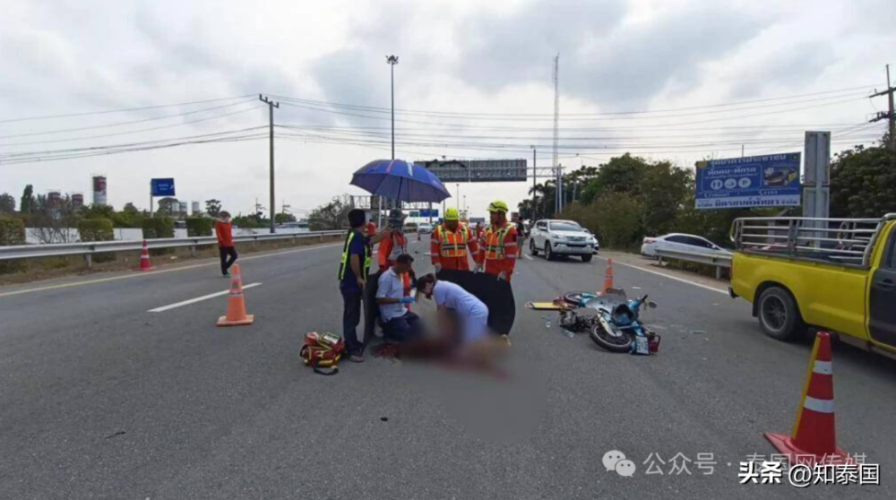 恐怖！中国男子驾驶奔驰撞死泰国女子！人已变形，满地是血...