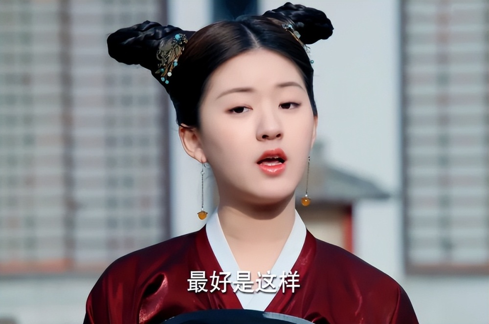 两个人演一个角色，鞠婧祎与郑合惠子同框，谁有女主相，一目了然