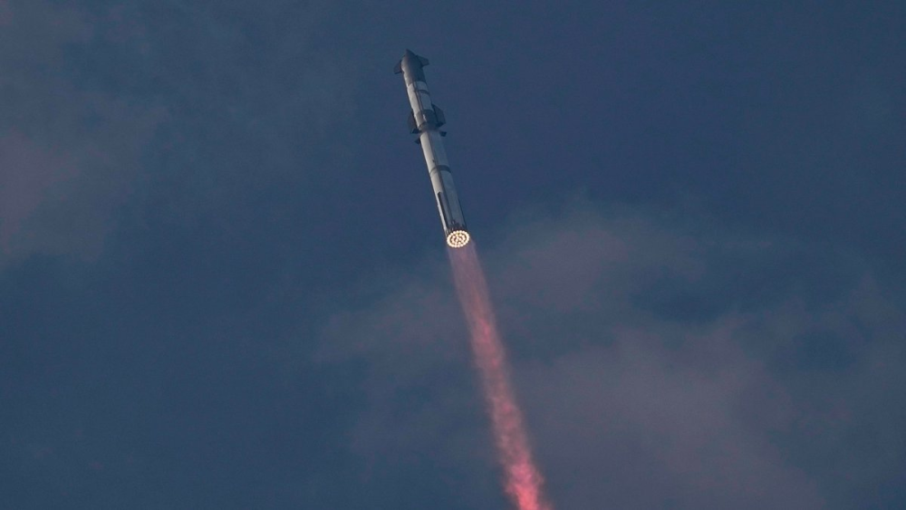 这次终于没炸！SpaceX“星舰”成功进入太空并返回大气层