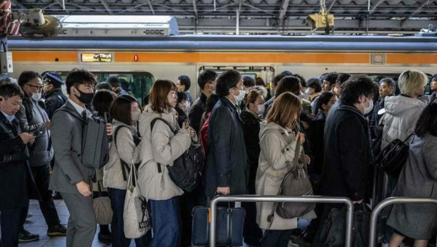 日本发生地震！东京地区强烈震动。