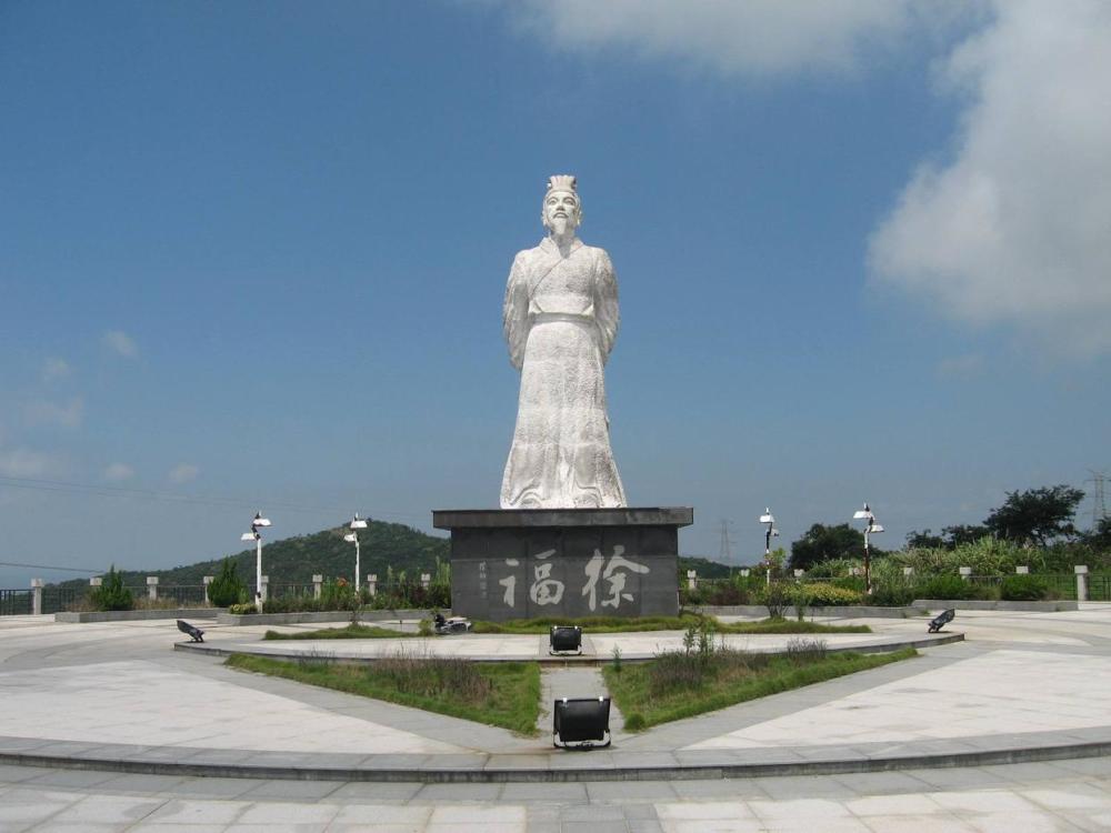 "神武天皇之谜：日本第一代神武天皇的传说与神奇童男童女来源：揭秘真实历史事件背后的秘密与故事"