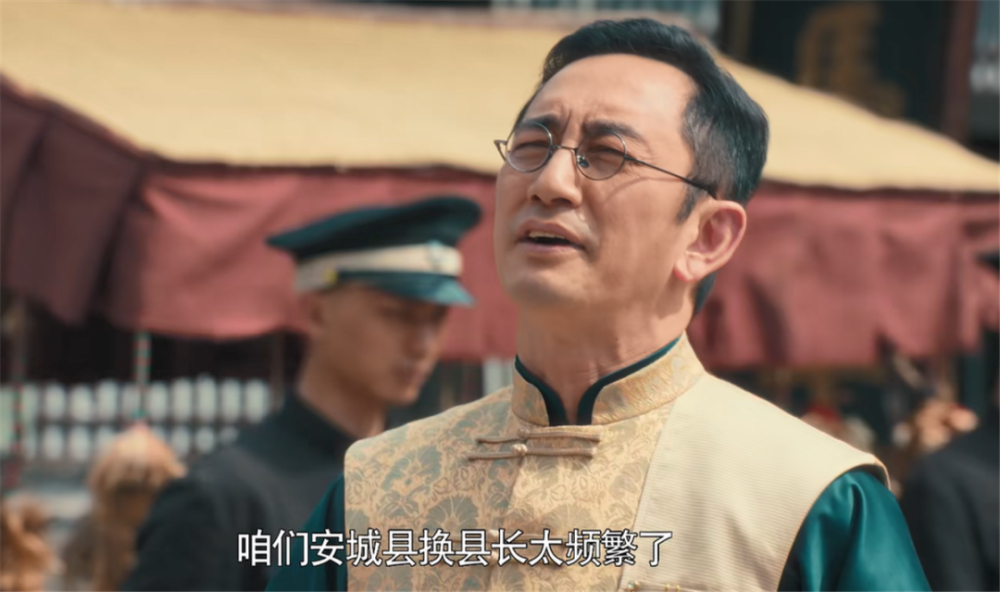 "连续八天横扫票房，张浩借《九品芝麻官》翻盘，成为今夏电影市场的奇迹！"