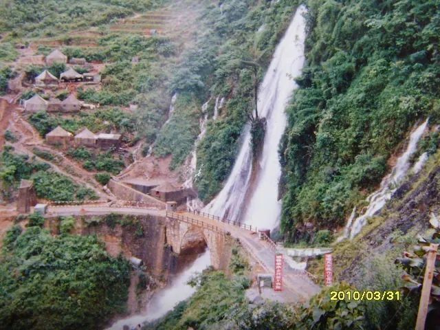 "雄伟壮丽的80年代：六十一师182团在八里河东山，书写一段荡气回肠的英勇事迹——致敬忠诚英雄、见证烽火岁月的震撼历史瞬间！"