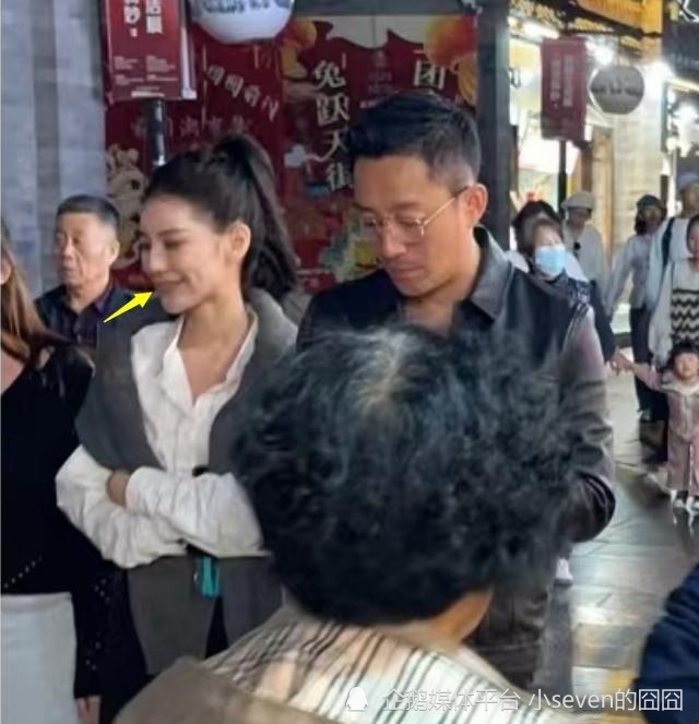 "汪小菲首度亮相家中店铺，示爱与未婚妻亲密巡览：宠爱程度胜过大S"