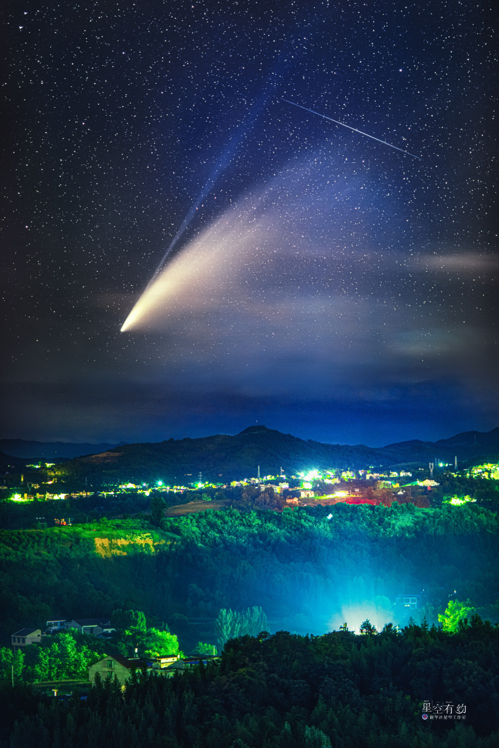 "揭秘年度最佳彗星：预测与分析，谁将是2023年的星辰奇旅？"