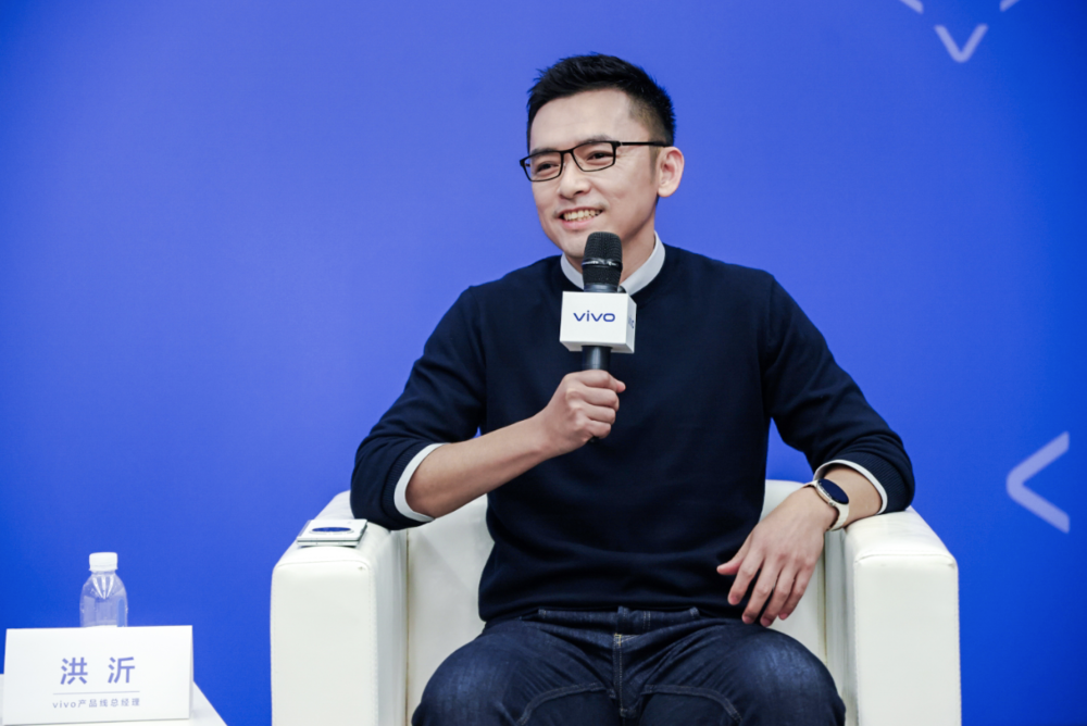 "X Fold 3与 vivo 产品经理深度对话：探讨设计、功能及未来展望 - 全面解读这款行业革新之作"