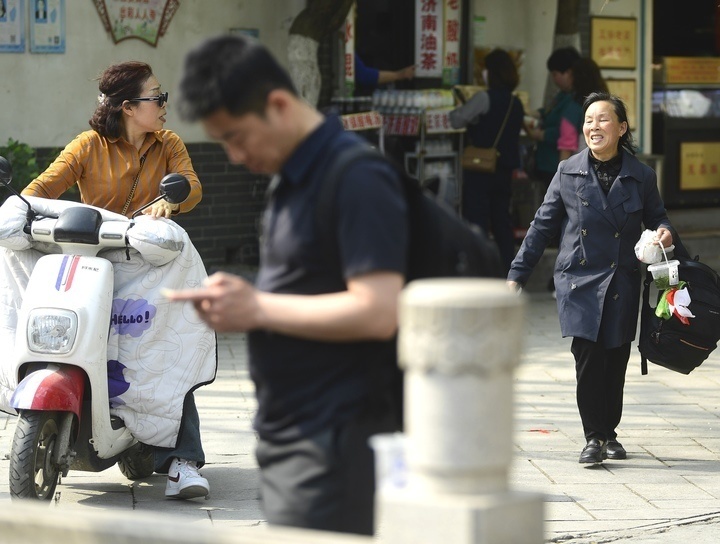 "善良市民接力救援日照5岁男孩，让孩子在济南度过无忧时光"