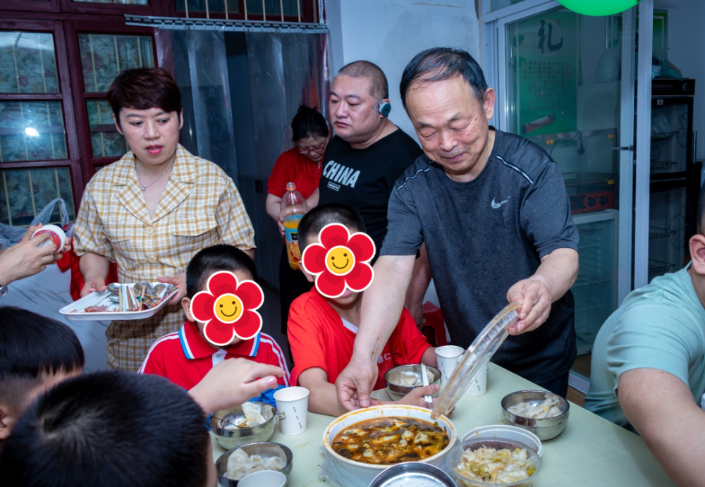 "点亮星空：让更多星星般的孩子敢于追求梦想"