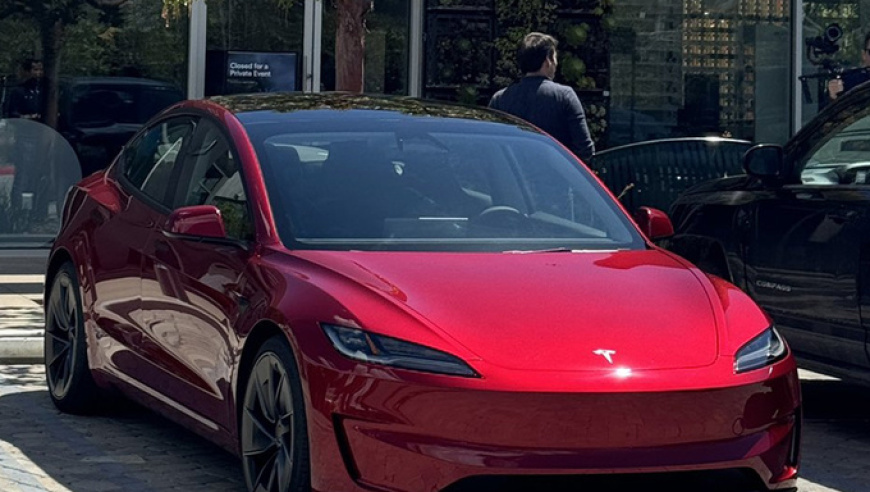 小米SU7为何提前订？特斯拉Model 3高性能版实际样貌解析，惊喜新增配件