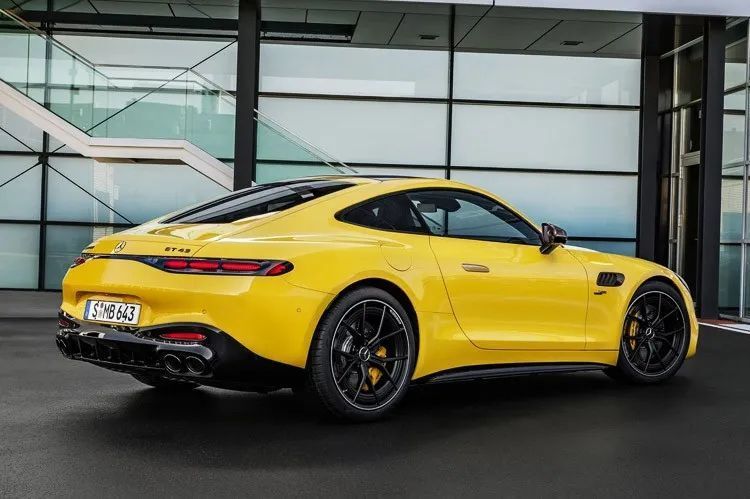 "平替保时捷911？AMG GT 43将迎低价，未来购车选择再升级！"