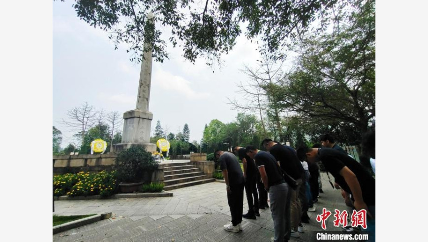 海峡两岸人同祭：铭记昆仑关战役英烈，台湾同胞纷纷来到广西苍梧的昆仑关战役旧址祭奠先辈