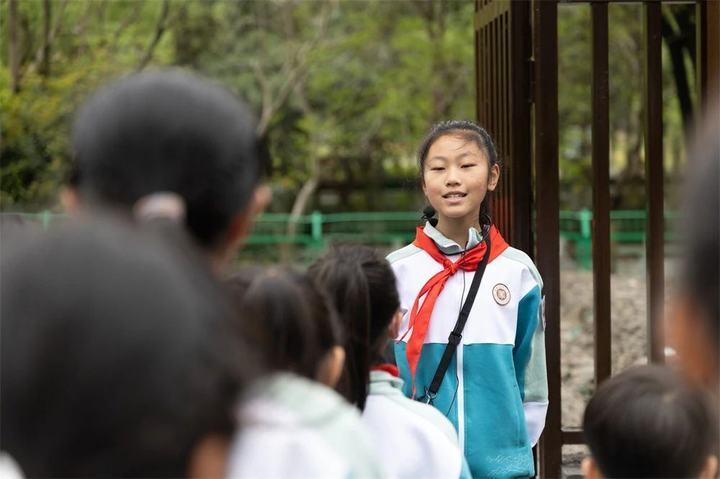 "王蒙及其栖迟园开创传统农耕文化：儿童劳动场景中的传统文化传承"