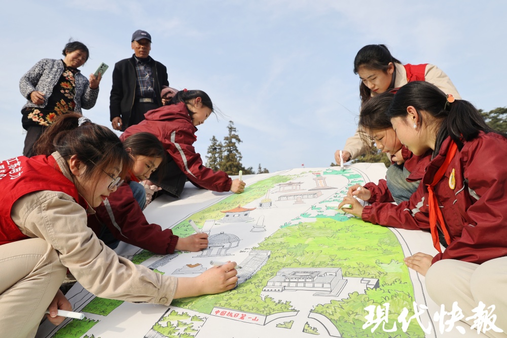 "连云港抗日山手绘地图揭幕：这群年轻人的匠心独运与儿童的创新力量交相辉映"