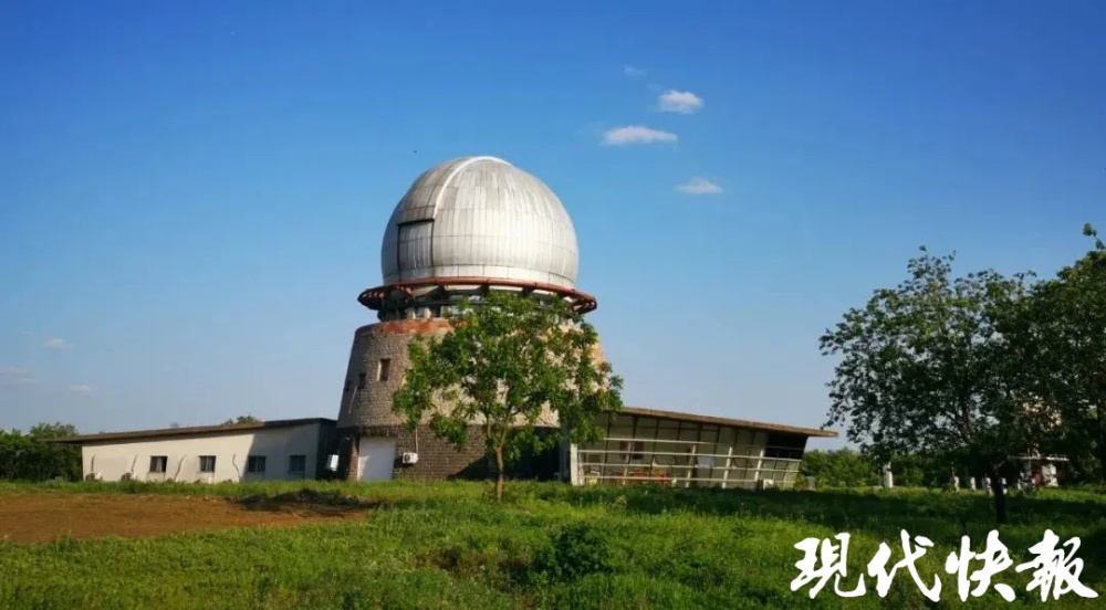 "2024年最亮的神秘彗星：紫金山-阿特拉斯彗星追踪之旅"