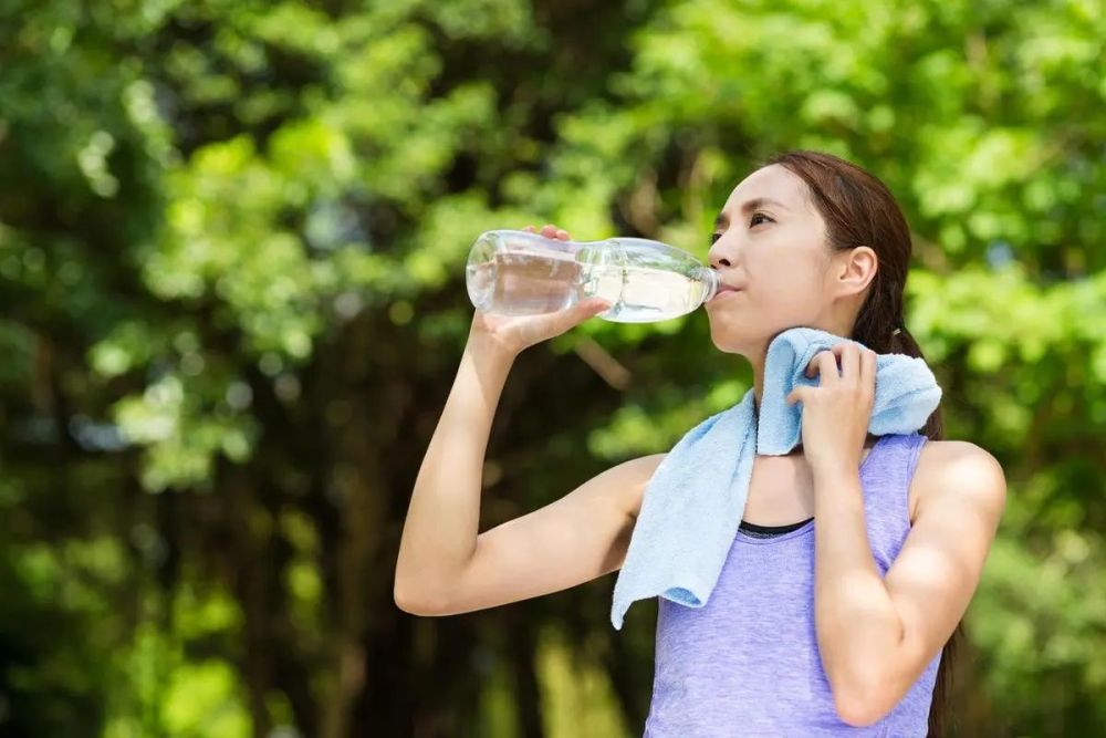 "掌握4大秘诀：有效逆转脂肪肝，防范肝脏癌变"