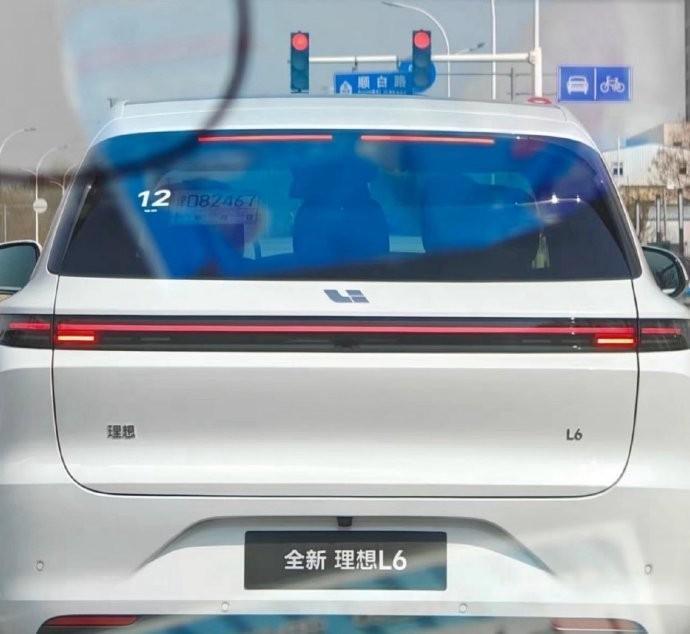 "理想汽车 L6 起售价正式公布：竞品回应！官方辟谣：25.98万并非目标价！"