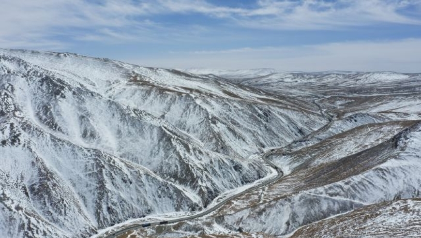 中国在青藏高原北部发现了大型碳酸岩型铌矿资源，开启了这一地区的地质探险新纪元