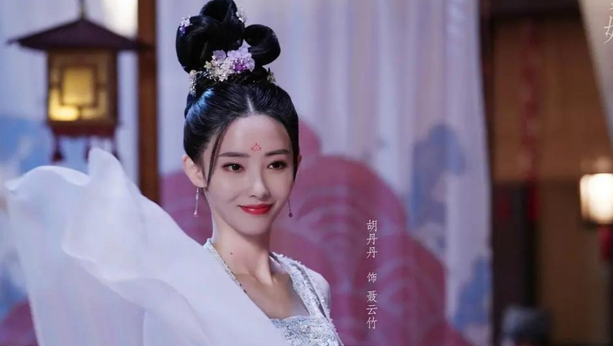 长相古典身材高挑，演完《赘婿》3年后演《承欢记》，换上现代装没认出