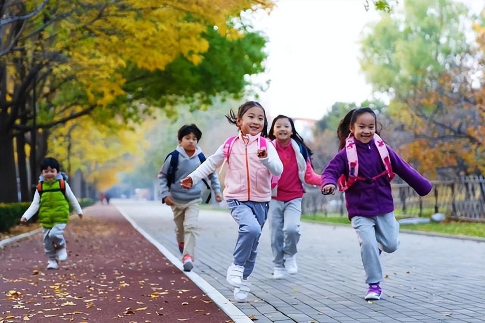 "养成良好习惯：孩子入学前要做的四件事，看似与学业无关，但可能改变未来成绩"