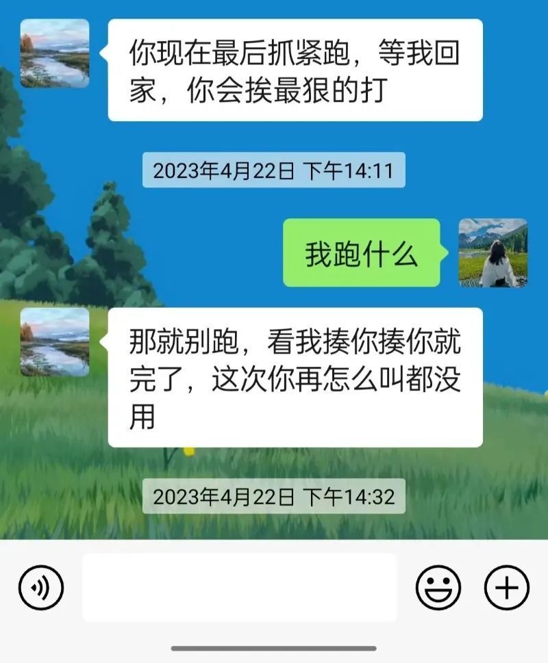 "徐州村民目击一3岁男童遭生父杀害，并称常遭受虐待及驱逐。当地政府回应基本属实"

这段话已经很简洁明了地概括了事件的主要。你可以稍微进行一些调整以使标题更具吸引力：

1. "双面真相：徐州一3岁男童遭父母杀害案曝光"
2. "3岁男童惨遭生父杀害！家属称长期受虐待"
3. "彭城震动！家长反映自家孩子遭虐待案涉到几起"

这些标题都能更好地捕捉新闻的焦点，并且能够引起读者的兴趣和好奇心。