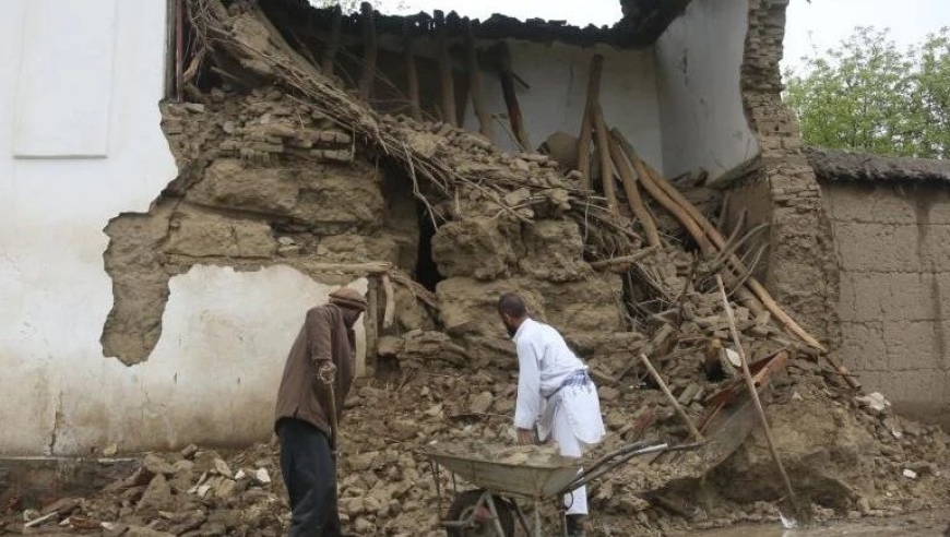 风雨肆虐：西亚中亚南亚多地遭暴雨，引发地质灾害和洪水预警