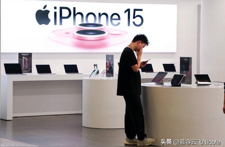 iPhone尺寸发展历程：从3.5英寸到7英寸的演变