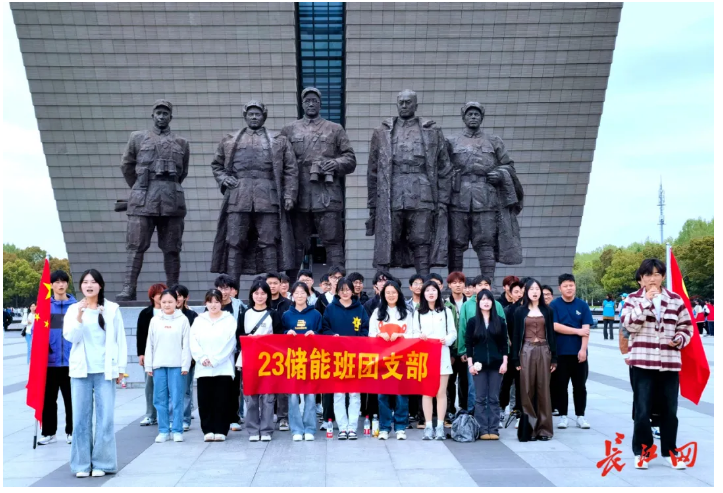 "百万雄师过大江——渡江战役胜利75周年今日启动，全面展示中国军队历史壮举"