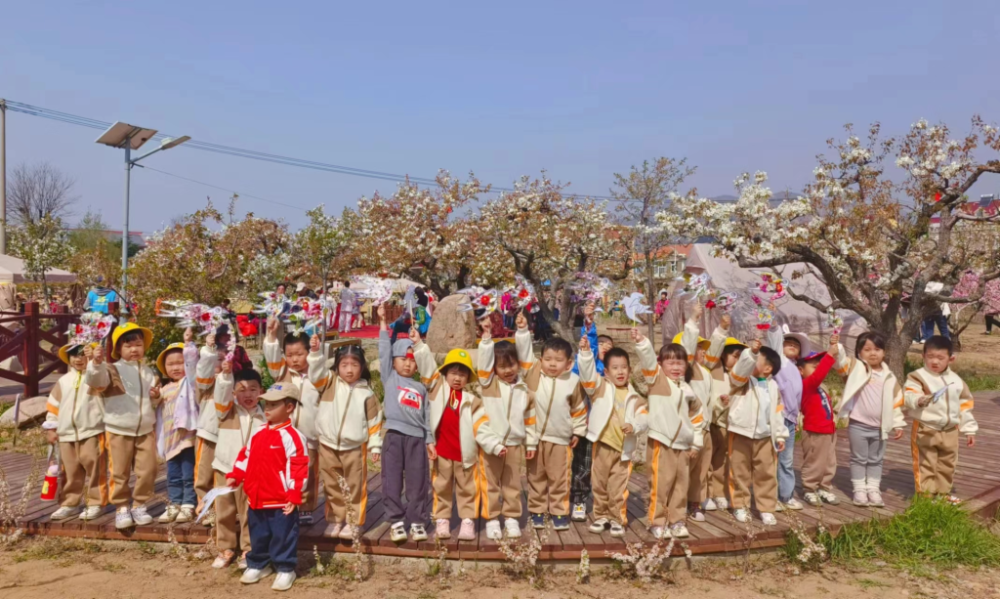 "青岛沙子口街道小河东幼儿园，让偏远地区的孩子在家门口享受优质教育"