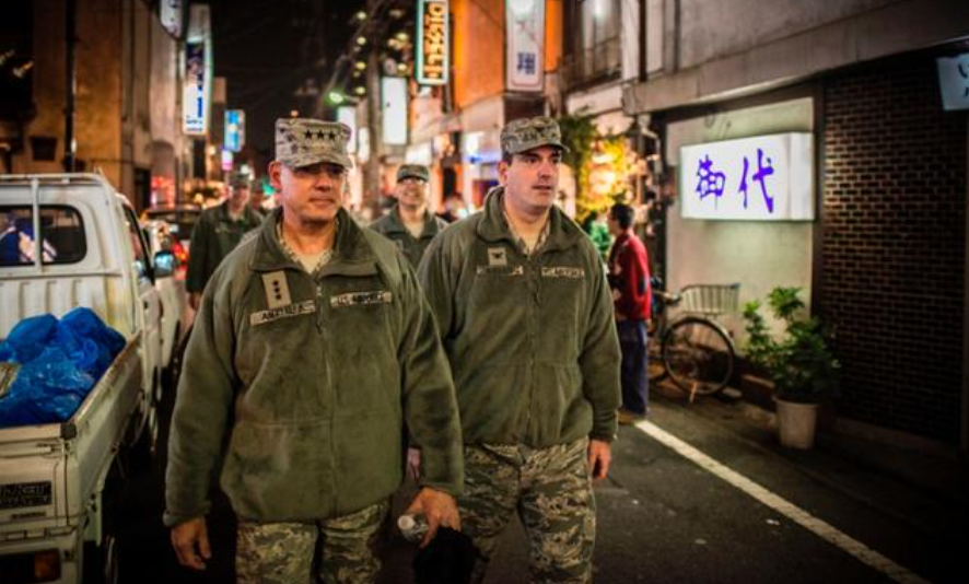 "日本福岛海鲜成功‘马甲’穿行美国，时尚界掀起一股海产品新潮流"