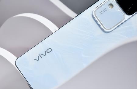 清晰照亮夜晚： vivo S18 Pro 夜景拍摄评测