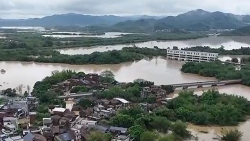 多地连日来累积降雨量突破历史记录，中央气象台解读其原因