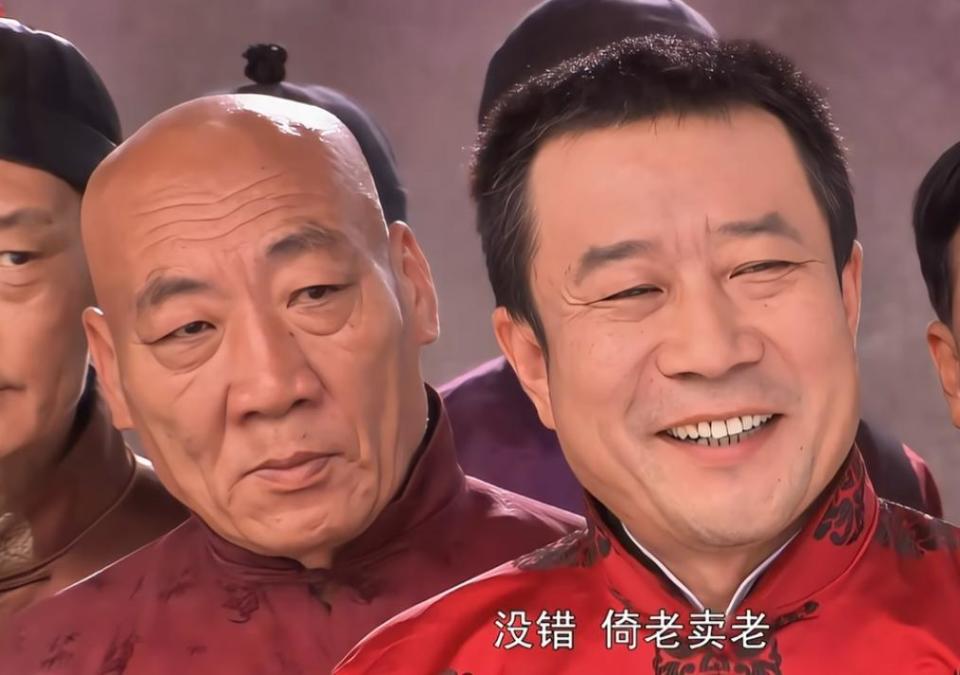 "李雪健讲述自己与抬眉神功的关联，教你如何克服紧张和提升自信"

"《李雪健：从抬眉神功到互联网达人》，深度解析网络语言中的新鲜力量"