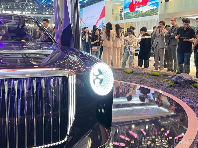 "2024北京车展：红旗概念车——金葵花的惊艳亮相"