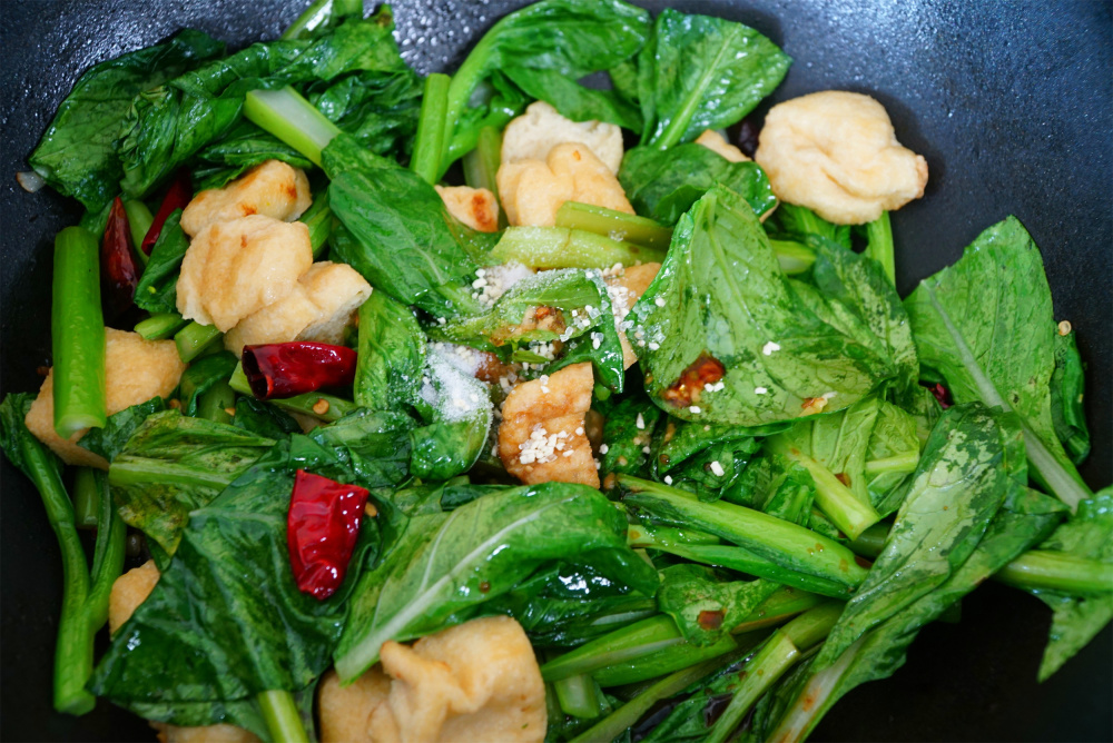 "夏季之际，别再偏食猪肉了！多吃这两种食物，让你的健康在夏天更绿意盎然！"