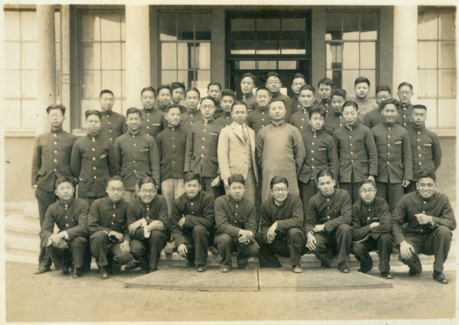 "100年前的吴淞江畔：名校的诞生与变迁——探究名校为何风流云散的原因"