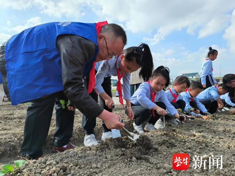 "成功播种太空种子：东小学将航天梦深深植根于小朋友们心中"