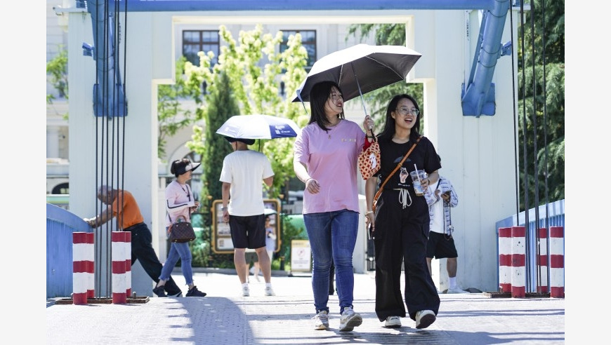 北方高温不退，南方为何持续强降雨？