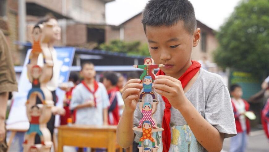 圆乡村孩子的梦想：130场次活动的有力托举