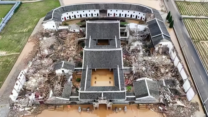 福建客家第一宗祠暴雨后坍塌，将近200年都没事，现在怎么塌了？