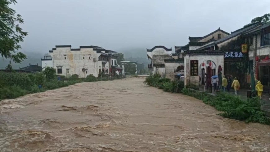 显山露水，700余年历史环秀桥遭受洪水侵袭