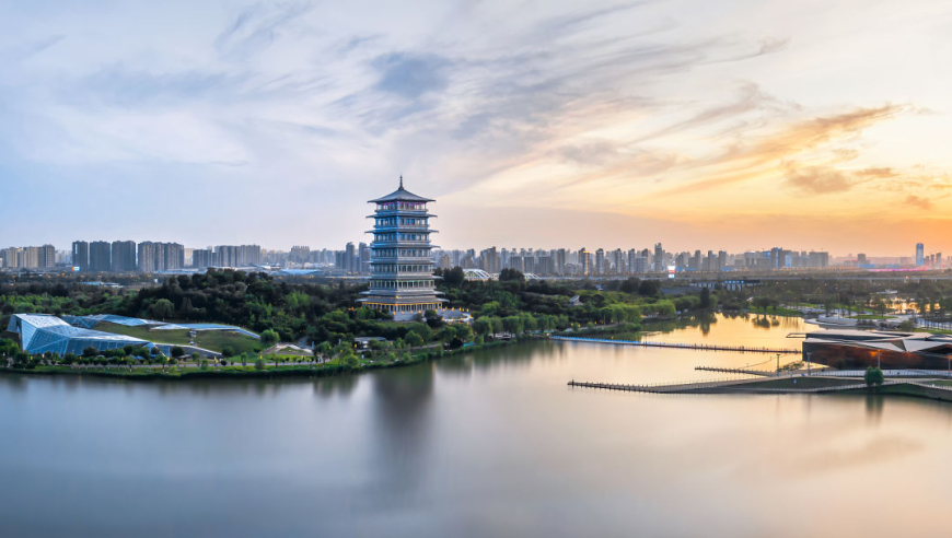 西安：留住年轻人的圣地不仅仅在于大唐不夜城，更在于这座城市的文化魅力和历史沉淀。